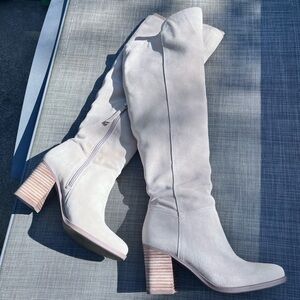 Suede High Boots Naturalizer/Water Resistant Size 7.5m